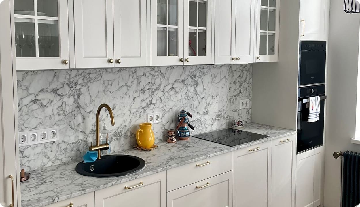 {{ images.WaOtQrMKTA.alt }}