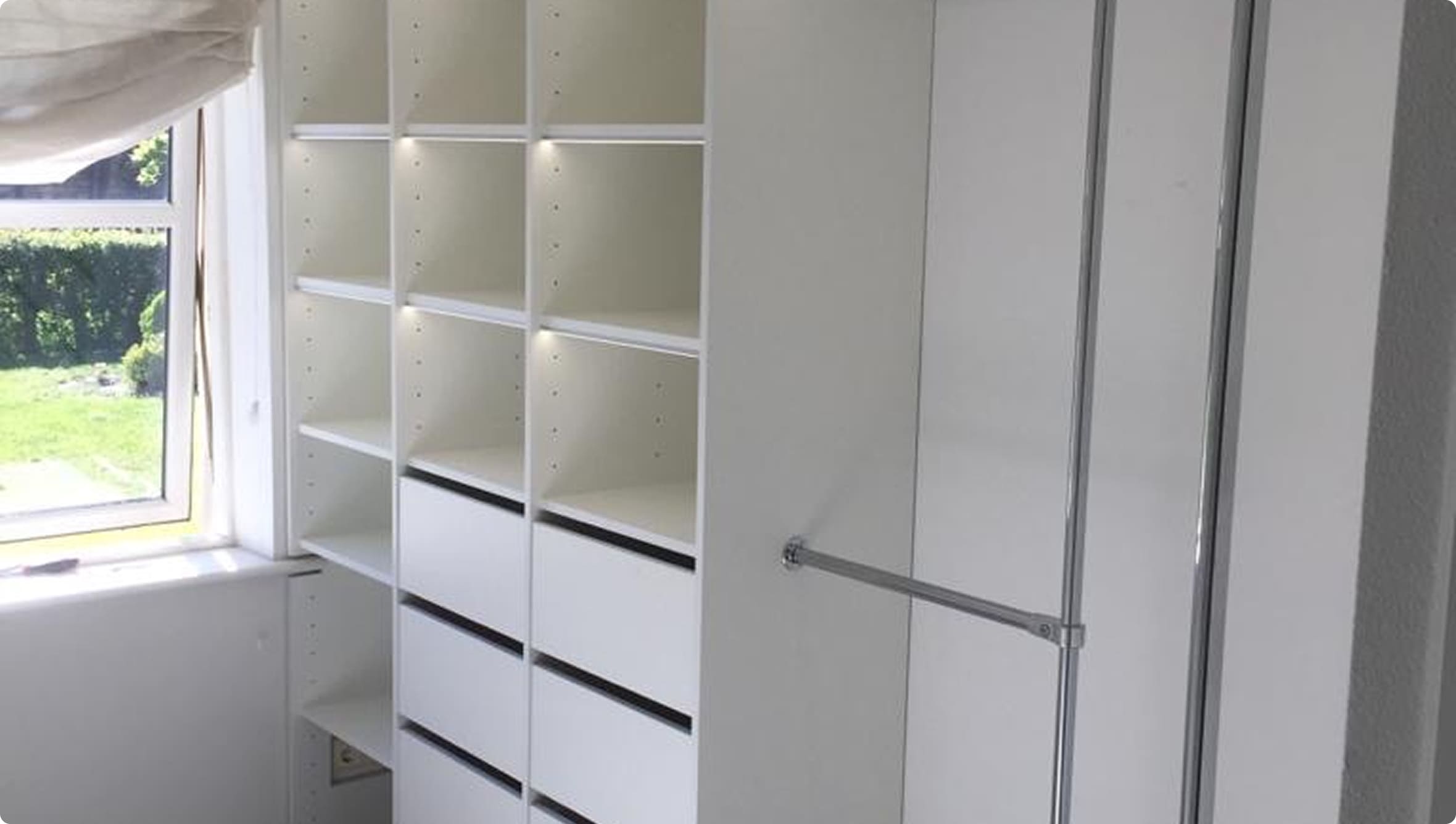 {{ images.mnByajyYUG.alt }}